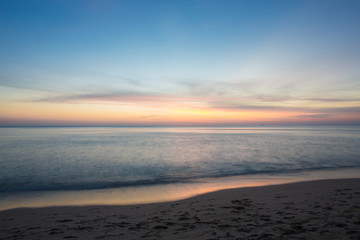 Fototapeta premium Sky and sea sunset.