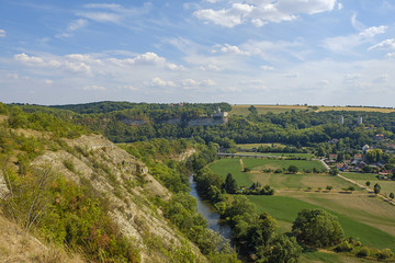 Fototapeta na wymiar Panoramablick vom Himmelreich nach Saaleck mit den Burgen Rudelsburg und Saaleck