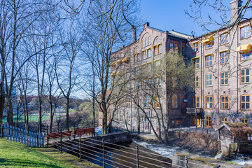 The largest waterfall of the Akerselva River in Oslo is the one near the cottage known as `Hønse-Lovisas hus`, a small red house near the Beier bridge