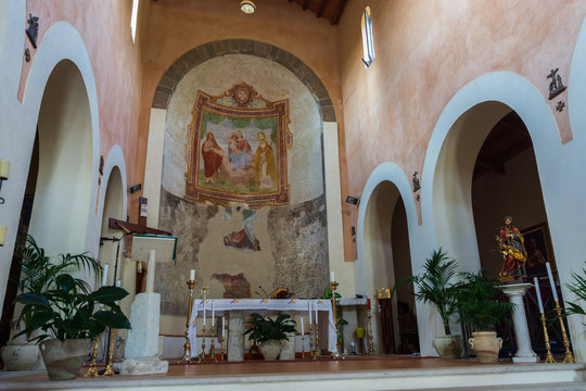Teano, chiesa di S. Paride ad Fontem