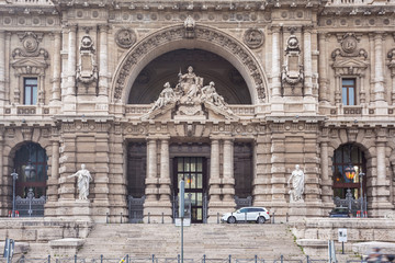 Obraz premium Architectural fragments of Palace of Justice (Corte Suprema di Cassazione), Rome, Italy
