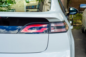 Obraz premium Vehicle tail lights white in the street
