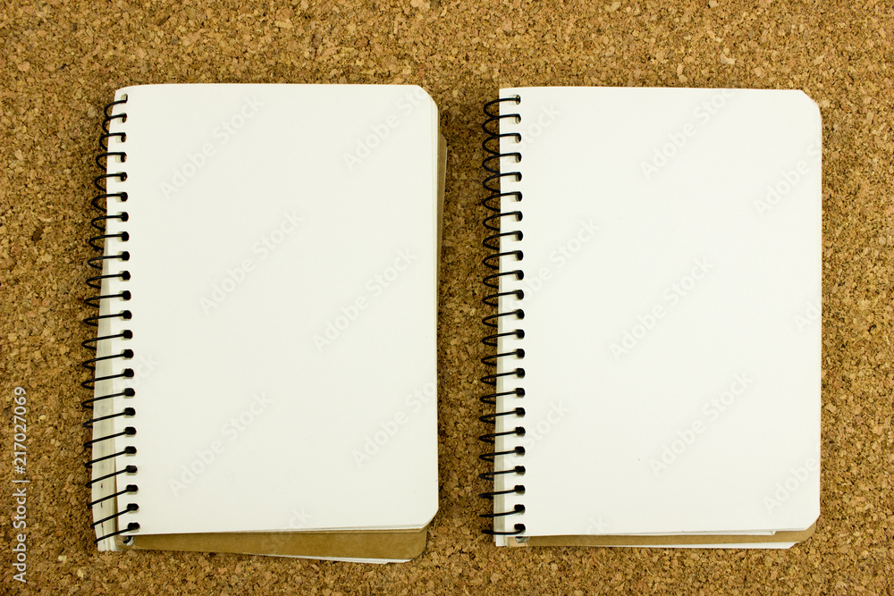 Poster empty block note mockup. free copy space for your text and design. office and education concept