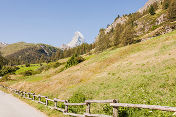 Zermatt, Furi, Zmutt, Wanderweg, Wallis, Matterhorn, Walliser Berge, Alpen, Bergbauer, Bergwiesen,...
