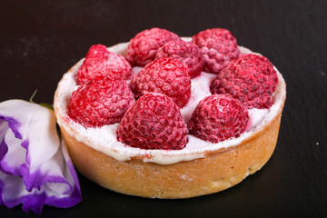 Raspberry cake