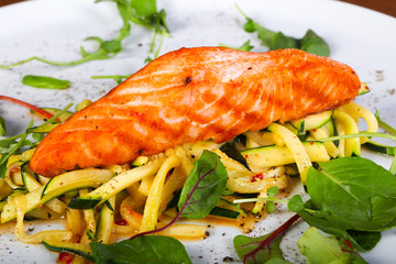 Grilled salmon with vegetables