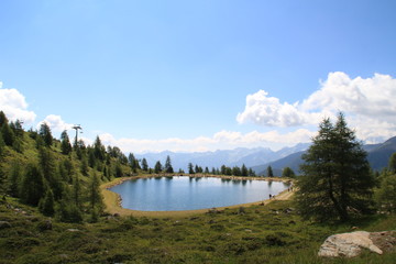 Fototapeta na wymiar lago pejo