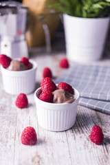 Helado Chocolate y frambuesas