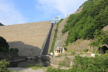 ロックフィルダムでは国内最大級の奈良俣ダム(群馬県)