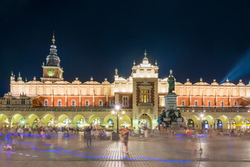 Naklejka premium cloth trading rows in the center of Krakow at night