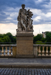 Fototapeta na wymiar Statue auf der Zollbrücke Magdeburg