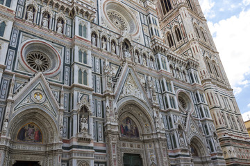 Fototapeta premium detail of famous cathedral Santa Maria del Fiore in Florence