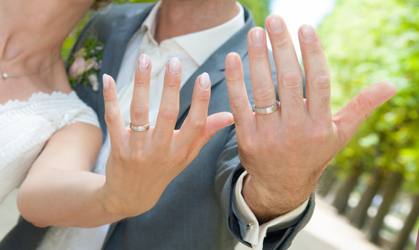 Eheringe Ehe heiraten hochzeit ringe braut br&auml;utigam 