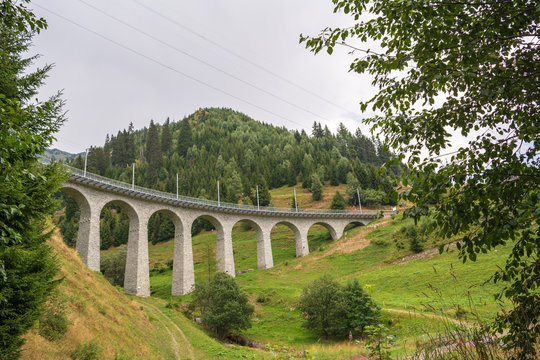 Val Bugnei Viadukt Disentis Sedrun Schweiz