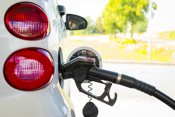 Auto an der Tankstelle