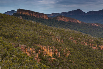 Fototapeta na wymiar Halls Gap Mountain Range in Australia