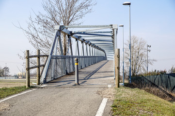 pedestrian transition over the highway