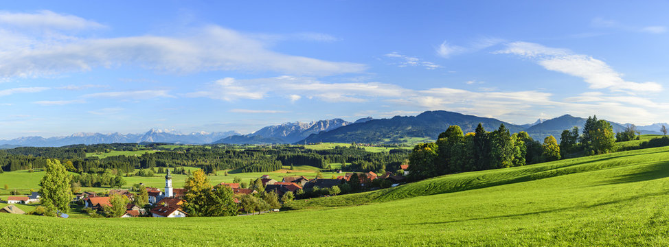 Ausblick auf Schwarzenberg und den Allgäuer Alpenrand
