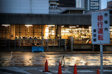 牛や豚の食肉市場 meat market pig cow