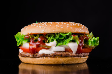 burger, fastfood,eat, vegetables, fresh vegetables, sandwich, food, burger, hamburger, bread, cheese, lettuce, tomato, cheeseburger, bun, meat, beef, isolated, fast, meal, lunch, white, snack