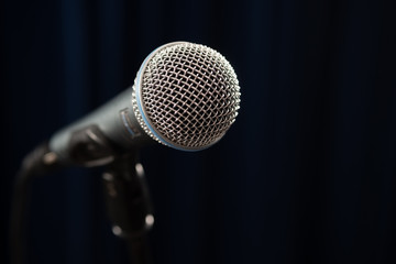 LowKey Mikrofon Hintergrund