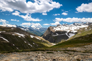 Fototapeta na wymiar Alpenpanorama in Frankreich, Route des Grandes Alpes
