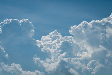 Closeup white cumulus cloud with blue sky for nature background - obrazy, fototapety, plakaty