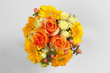 黄色いバラのアレンジ