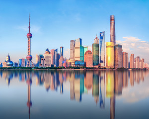 Panoramisch uitzicht op de nieuwe moderne wijk Shanghai Pudong