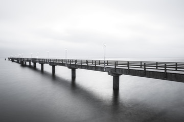 Obraz premium Pier over the Baltic coast