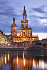 Fototapeta na wymiar Hausmannsturm and Katholische Hofkirche in Dresden. Germany