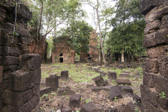 CAMBODIA SRA EM PRASAT NEAK BUOS KHMER TEMPLE