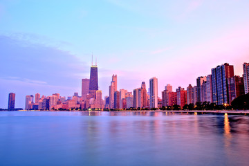 Fototapeta na wymiar Chicago Skyline at Sunset in Epic Colors