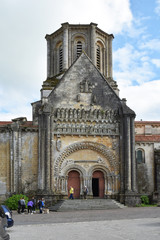 Fototapeta na wymiar Eglise Notre-Dame de l'Assomption à Vouvant, seul bourg fortifié de Vendée, Pays de la Loire, France.