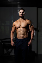 Obraz na płótnie Canvas Portrait Of A Fitness Muscular Man