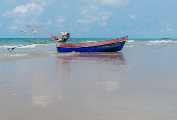 Fototapeta premium Tropical vacation holiday tourism beach concept - Long tail boat on tropical beach,Rayong ,Thailand