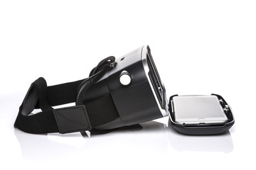 Fototapeta premium vr glasses with smartphone isolated white