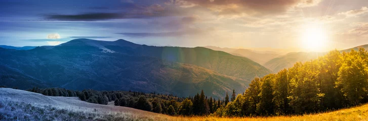Fotobehang panorama van een dag naar nacht veranderingsconcept in bergachtig landschap. heerlijk zomers landschap © Pellinni