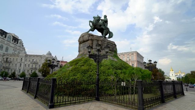Bohdan Khmelnytsky monument in a wide angle shot tracking around the statue
