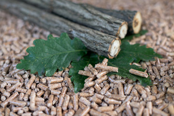 Oak pellets and wood