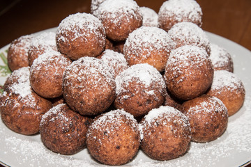 Doughnut balls