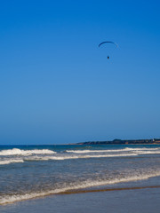 Paratrike flight on the beach of La Barrosa in Sancti Petri, Cádiz