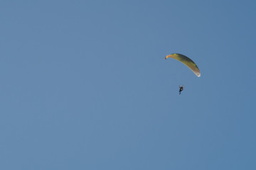 Paratrike flight on the beach of La Barrosa in Sancti Petri, Cádiz