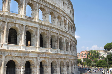 Obraz premium Detail of the Colosseum, known as Amphitheatrum Flavium, symbol of the city of Rome, of Italy and one of the seven wonders of the world. In ancient times it was used for gladiatorial shows.