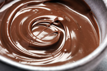 Melting chocolate, melted delicious chocolate for praline icing confectionery