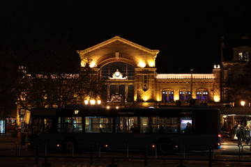 Fototapeta na wymiar Night views on illuminated Budapest, hungary