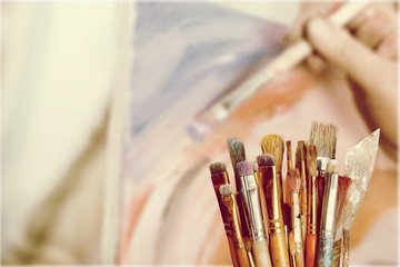 Old different Artist brushes