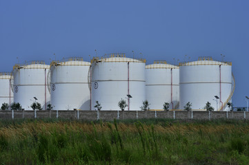 The oil tank