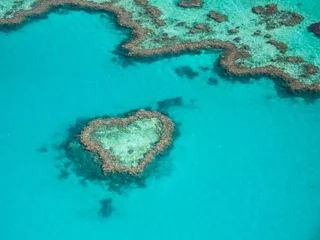 Papier Peint photo Whitehaven Beach, île de Whitsundays, Australie Heart Reef dans la Grande Barrière de Corail, vue depuis un hydravion