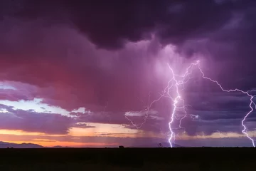 Photo sur Plexiglas Orage Foudre et orage au coucher du soleil